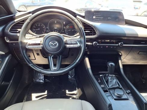Used 2019 MAZDA MAZDA3 Hatchback w/ Preferred Package FWD image 12