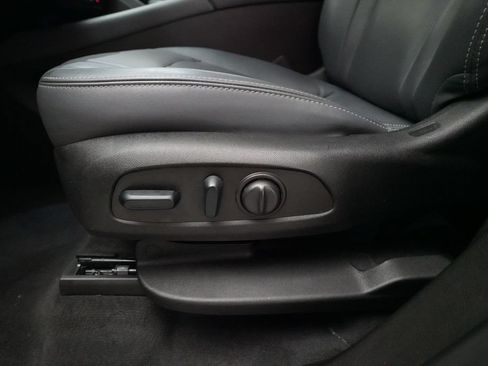 Used 2024 Buick Enclave Essence w/ LPO, Floor Liner Package AWD/4WD image 30