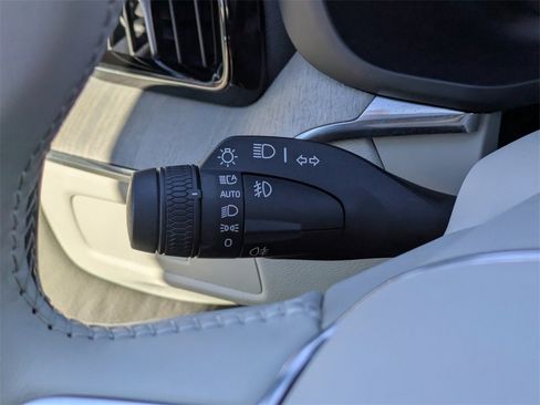 Certified 2023 Volvo XC60 B5 Plus image 35