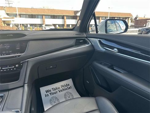 Certified 2023 Cadillac XT5 Premium Luxury image 33