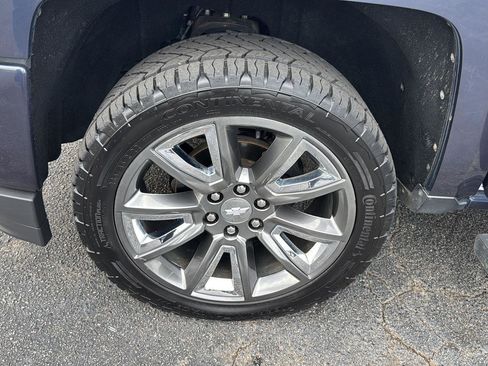 Used 2018 Chevrolet Silverado 1500 LTZ Z71 w/ Centennial Edition image 36