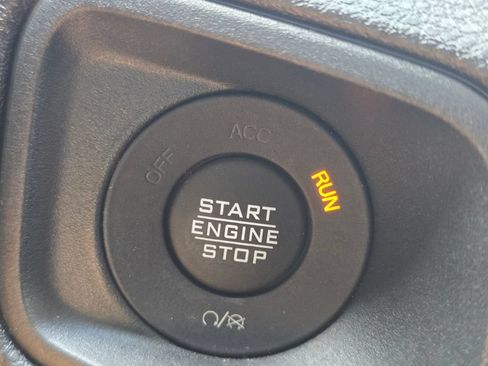 Used 2024 Jeep Wrangler Unlimited Sport AWD/4WD image 28