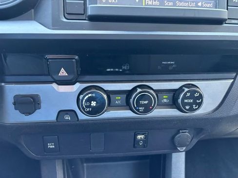 Used 2018 Toyota Tacoma SR w/ SR Convenience Package RWD image 17