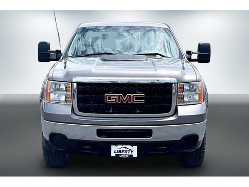 Used 2012 GMC Sierra 2500 W/T AWD/4WD image 2