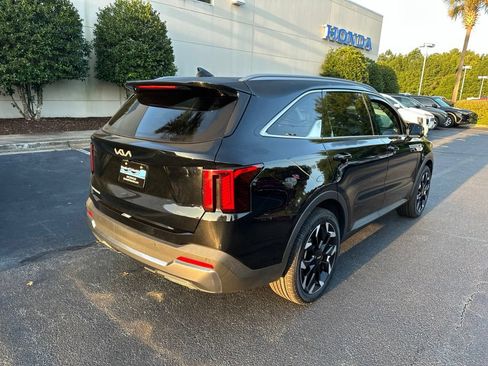Used 2024 Kia Sorento SX FWD image 3
