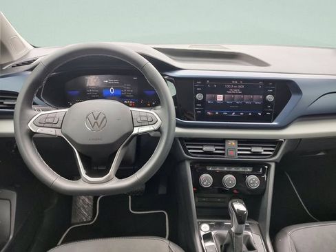 Used 2023 Volkswagen Taos SE FWD image 10
