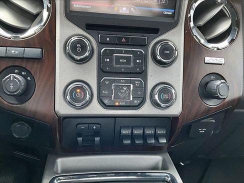 Used 2015 Ford F350 Lariat w/ Lariat Ultimate Package AWD/4WD image 16