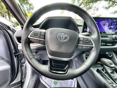 Used 2024 Toyota Grand Highlander FWD image 11