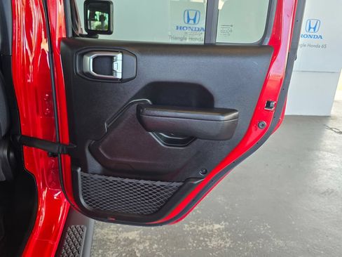 Used 2024 Jeep Gladiator Sport AWD/4WD image 26