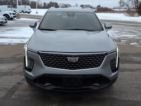 Used 2024 Cadillac XT4 Premium Luxury image 12