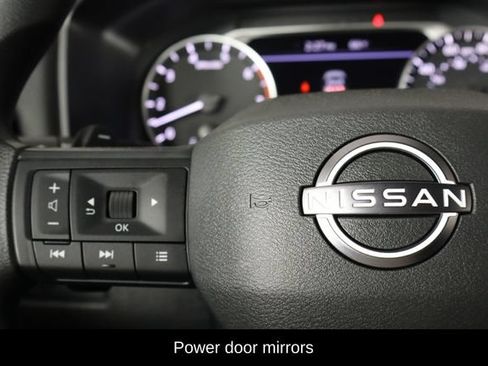 Used 2025 Nissan Rogue S FWD image 8