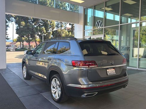 Certified 2023 Volkswagen Atlas SE w/ Panoramic Sunroof Package AWD/4WD image 3