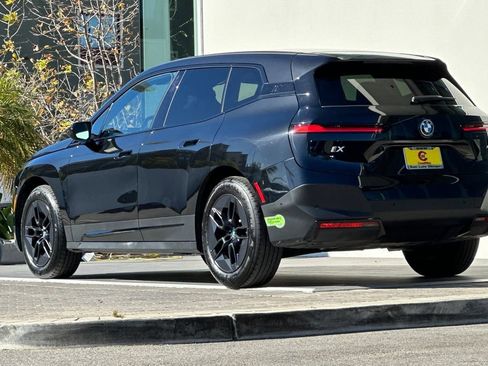 Used 2023 BMW iX xDrive50 image 4