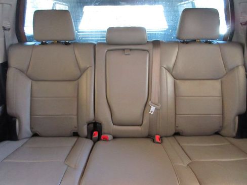 Used 2017 Toyota Tundra Limited w/ Limited Premium Package AWD/4WD image 26