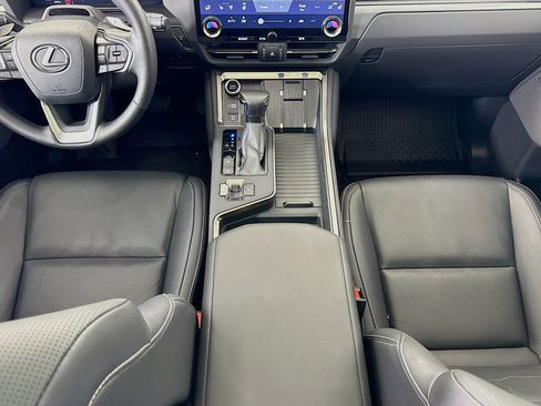 Used 2025 Lexus GX 550 w/ Accessory Package (2T) image 22