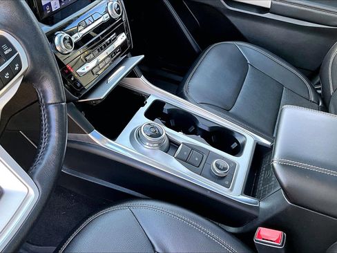 Used 2023 Ford Explorer Limited w/ Hybrid Equipment Group 310A image 15