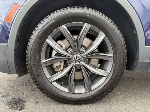 Used 2022 Volkswagen Tiguan SE image 11