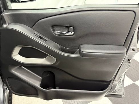 Used 2023 Nissan Frontier SV image 20