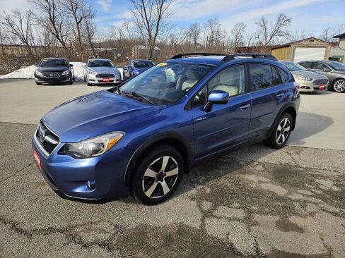 Used 2014 Subaru Crosstrek 2.0i Premium AWD/4WD image 3
