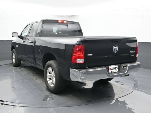 Used 2018 RAM 1500 Classic SLT AWD/4WD image 10