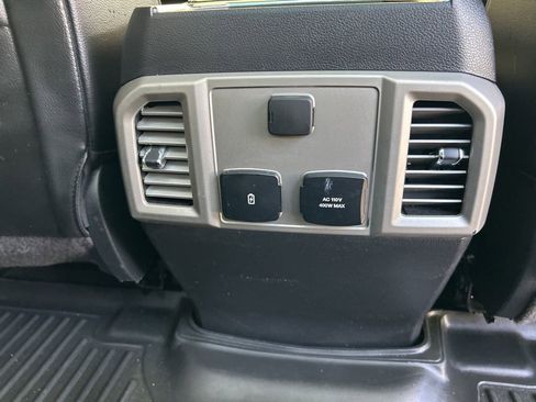 Used 2017 Ford F250 Lariat w/ Lariat Ultimate Package image 31