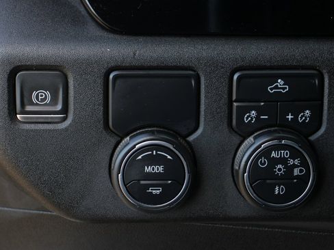 Used 2024 Chevrolet Silverado 3500 LT w/ Convenience Package image 17