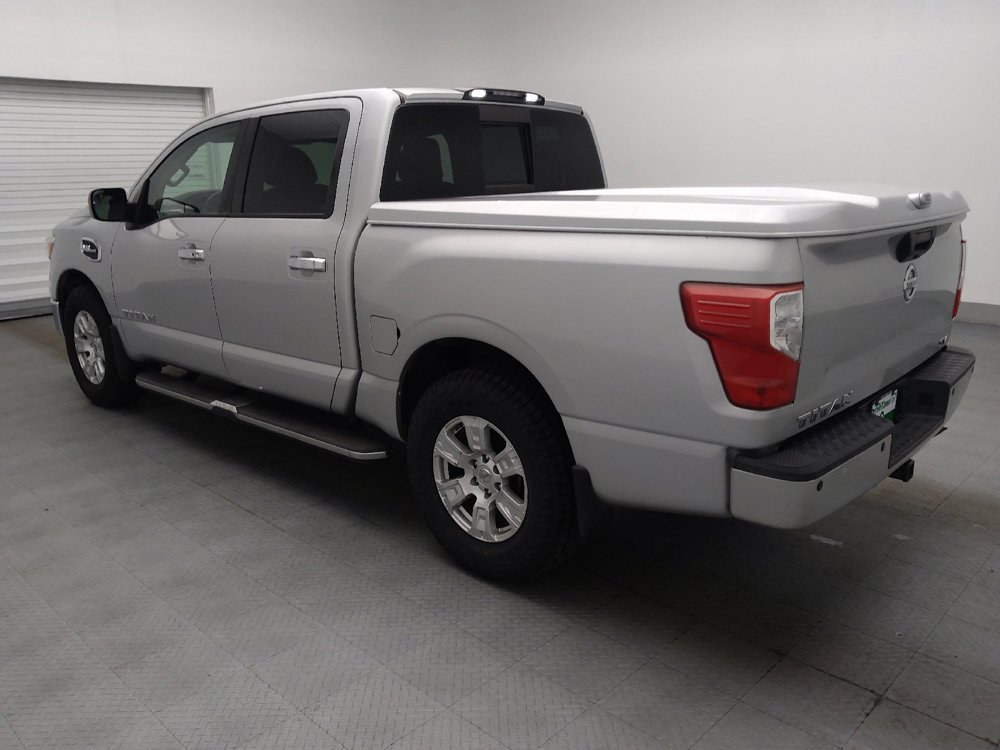 Used 2017 Nissan Titan SV RWD image 3