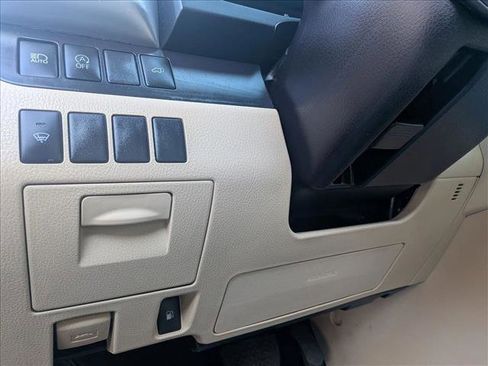 Used 2017 Toyota Highlander XLE image 16