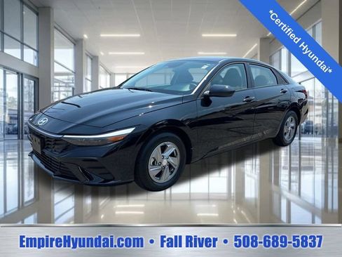 Used 2025 Hyundai Elantra SE FWD image 1