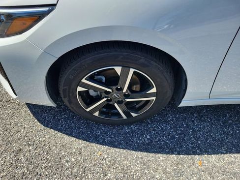 Used 2024 Nissan Sentra SV image 5