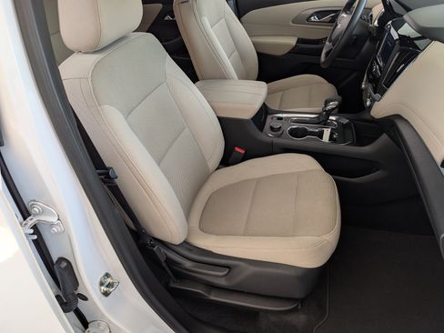 Used 2023 Chevrolet Traverse LS FWD image 21