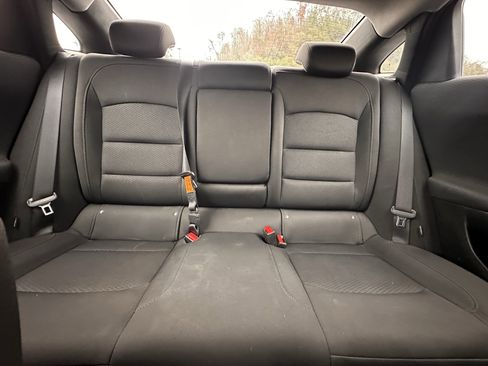 Used 2018 Chevrolet Malibu LS image 18