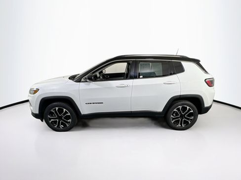 Used 2022 Jeep Compass Limited image 8