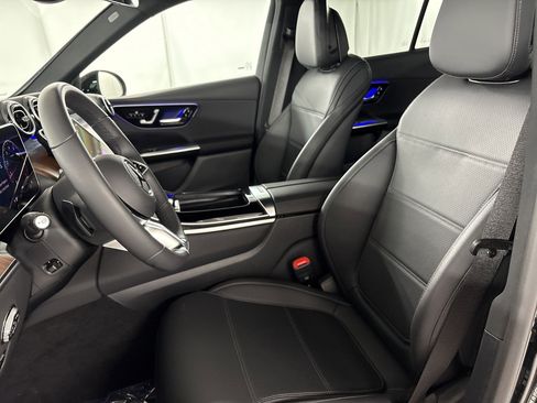 Certified 2026 Mercedes-Benz GLC 300 image 5