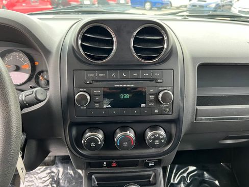 Used 2016 Jeep Patriot Sport w/ Power Value Group image 13