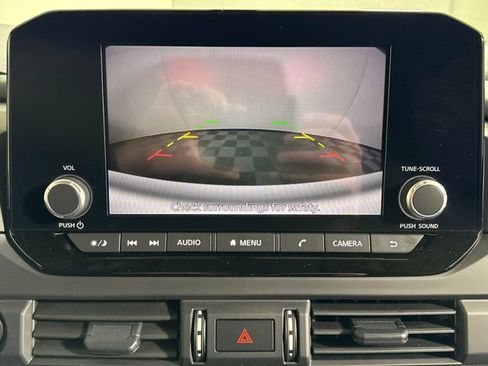 Used 2024 Nissan Pathfinder S AWD/4WD image 28