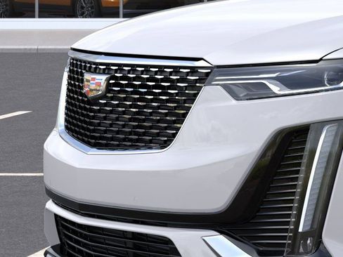 New 2025 Cadillac XT6 Luxury w/ LPO, Floor Liner Package AWD/4WD image 13