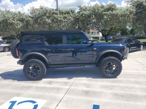 Used 2021 Ford Bronco Badlands image 12