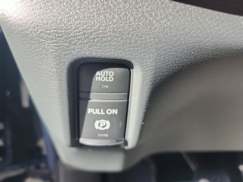 Used 2025 Nissan Armada Platinum image 14