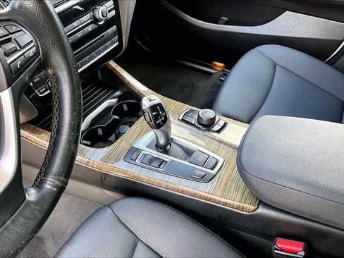 Used 2017 BMW X3 sDrive28i image 15