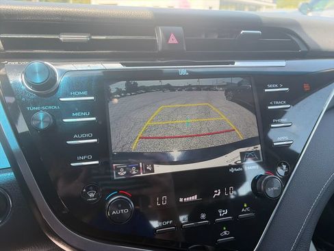 Used 2018 Toyota Camry XSE FWD image 22