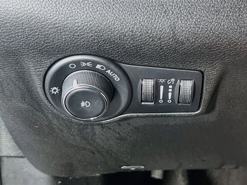 Used 2023 Jeep Compass High Altitude w/ Driver Assist Group I AWD/4WD image 10