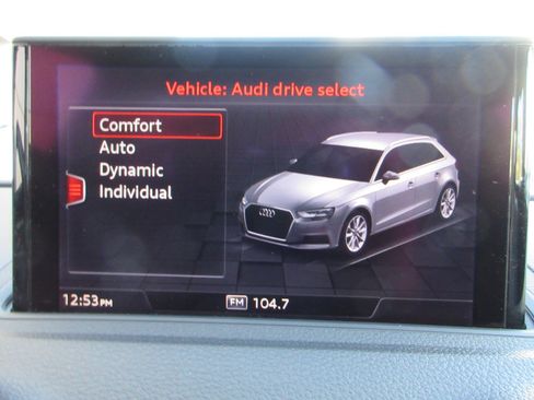 Used 2018 Audi A3 e-tron Premium Plus w/ Premium Plus Package image 40