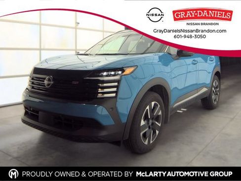 Used 2025 Nissan Kicks SR FWD image 1