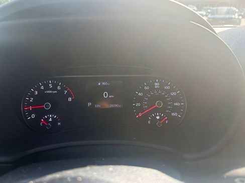 Used 2021 Kia Soul LX FWD image 11