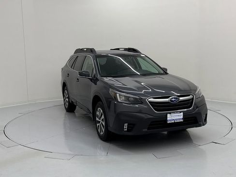 Used 2021 Subaru Outback Premium image 7
