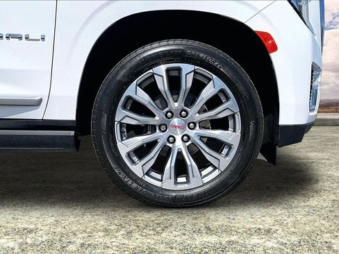 Used 2023 GMC Yukon Denali image 35