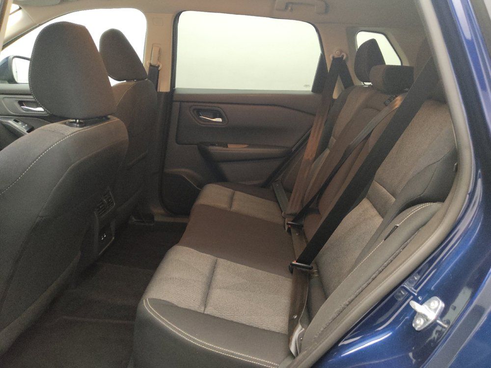 Used 2025 Nissan Rogue SV AWD/4WD image 18