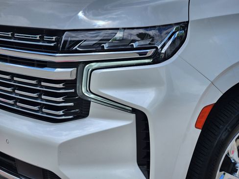 Used 2023 Chevrolet Tahoe Premier RWD image 8