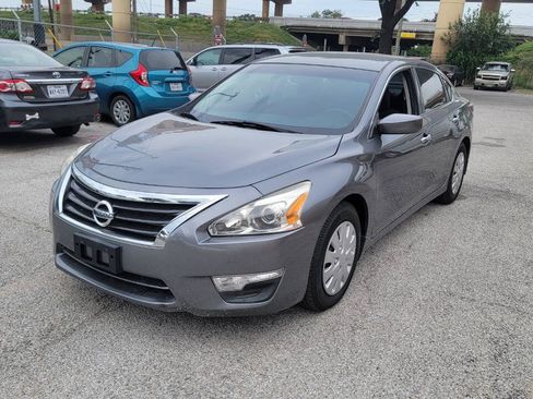 Used 2015 Nissan Altima 2.5 S w/ Power Driver Seat Package FWD image 4